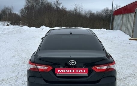 Toyota Camry, 2018 год, 2 850 000 рублей, 10 фотография
