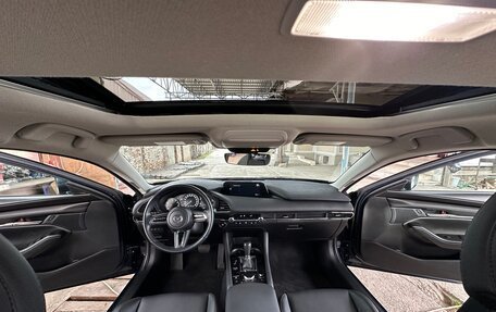 Mazda 3, 2021 год, 1 900 000 рублей, 23 фотография