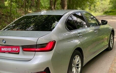 BMW 3 серия, 2019 год, 3 200 000 рублей, 16 фотография
