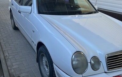 Mercedes-Benz E-Класс, 1997 год, 365 000 рублей, 1 фотография