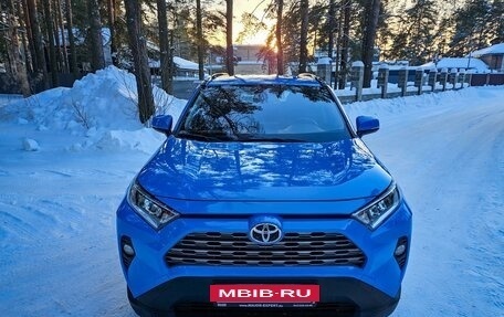 Toyota RAV4, 2021 год, 3 700 000 рублей, 5 фотография