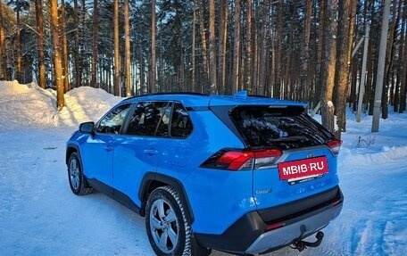 Toyota RAV4, 2021 год, 3 700 000 рублей, 16 фотография