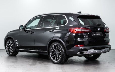 BMW X5, 2018 год, 6 090 000 рублей, 2 фотография