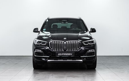 BMW X5, 2018 год, 6 090 000 рублей, 3 фотография