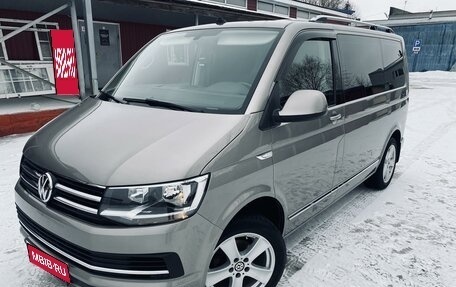 Volkswagen Caravelle T6 рестайлинг, 2018 год, 3 339 000 рублей, 1 фотография