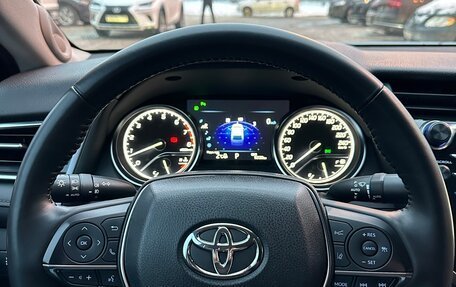Toyota Camry, 2018 год, 2 980 000 рублей, 8 фотография