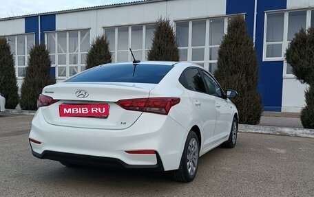 Hyundai Solaris II рестайлинг, 2017 год, 1 415 000 рублей, 1 фотография