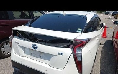 Toyota Prius IV XW50, 2018 год, 2 000 000 рублей, 1 фотография