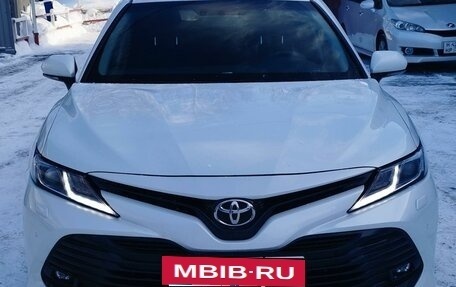 Toyota Camry, 2019 год, 2 420 000 рублей, 2 фотография