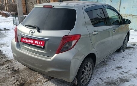 Toyota Vitz, 2011 год, 730 000 рублей, 3 фотография