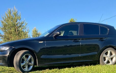 BMW 1 серия, 2009 год, 855 000 рублей, 6 фотография
