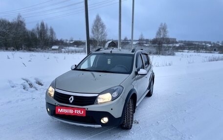 Renault Sandero I, 2011 год, 865 000 рублей, 2 фотография