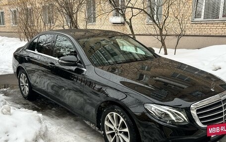 Mercedes-Benz E-Класс, 2020 год, 4 050 000 рублей, 3 фотография