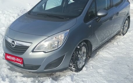 Opel Meriva, 2011 год, 850 000 рублей, 4 фотография