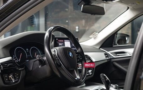 BMW 5 серия, 2019 год, 4 000 000 рублей, 20 фотография