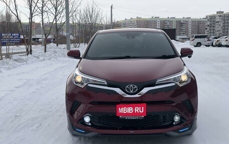 Toyota C-HR I рестайлинг, 2017 год, 2 000 000 рублей, 4 фотография