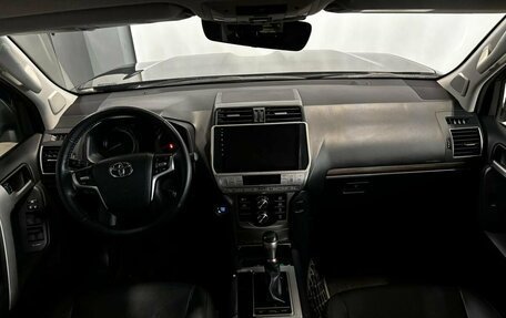Toyota Land Cruiser Prado 150 рестайлинг 2, 2018 год, 5 999 000 рублей, 10 фотография