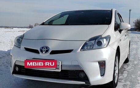 Toyota Prius, 2012 год, 1 570 000 рублей, 2 фотография