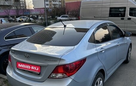Hyundai Solaris II рестайлинг, 2013 год, 1 000 000 рублей, 3 фотография