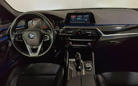 BMW 5 серия, 2018 год, 3 350 000 рублей, 11 фотография