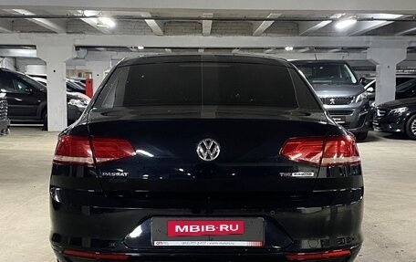 Volkswagen Passat B8 рестайлинг, 2015 год, 1 699 000 рублей, 5 фотография