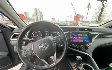 Toyota Camry, 2018 год, 2 700 000 рублей, 9 фотография