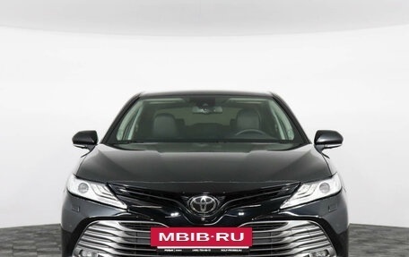 Toyota Camry, 2018 год, 3 295 000 рублей, 2 фотография