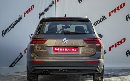 Volkswagen Tiguan II, 2018 год, 2 390 000 рублей, 7 фотография