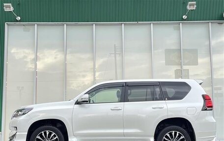 Toyota Land Cruiser Prado 150 рестайлинг 2, 2020 год, 4 200 000 рублей, 5 фотография