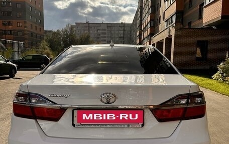 Toyota Camry, 2017 год, 2 250 000 рублей, 5 фотография