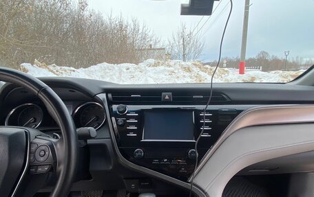 Toyota Camry, 2019 год, 2 750 000 рублей, 23 фотография