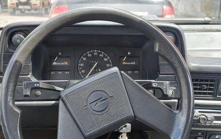 Opel Kadett E рестайлинг, 1986 год, 130 000 рублей, 8 фотография