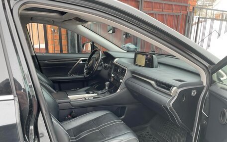 Lexus RX IV рестайлинг, 2016 год, 3 850 000 рублей, 4 фотография
