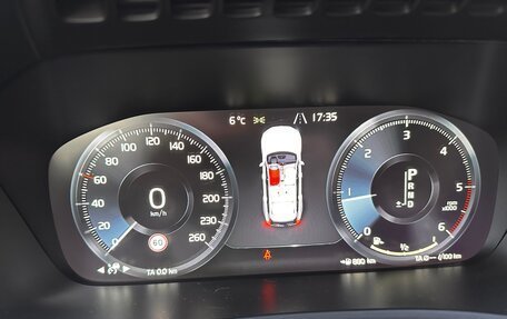 Volvo XC90 II рестайлинг, 2017 год, 3 900 000 рублей, 17 фотография