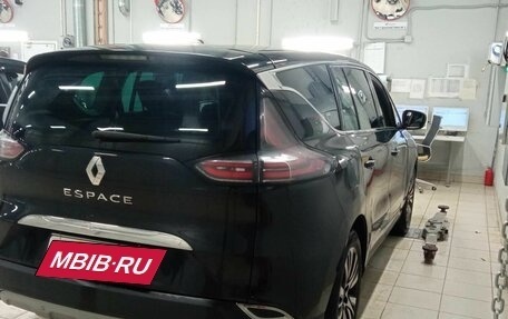 Renault Espace V рестайлинг, 2017 год, 1 801 000 рублей, 3 фотография