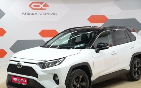 Toyota RAV4, 2020 год, 3 890 000 рублей, 1 фотография