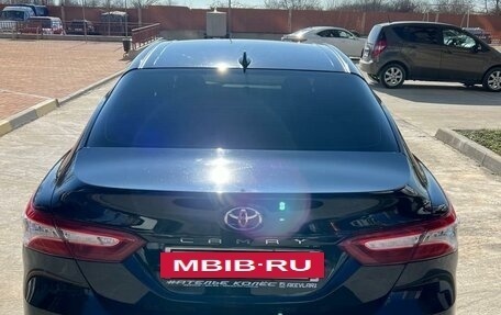 Toyota Camry, 2020 год, 3 300 000 рублей, 5 фотография