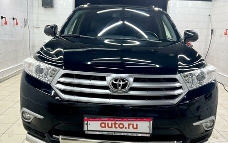 Toyota Highlander III, 2013 год, 2 770 000 рублей, 2 фотография
