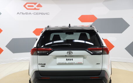 Toyota RAV4, 2020 год, 3 890 000 рублей, 6 фотография