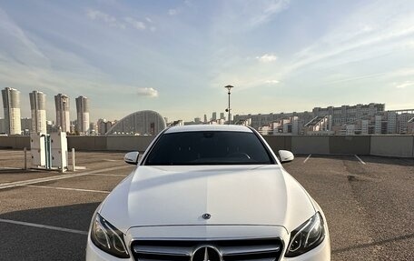 Mercedes-Benz E-Класс, 2020 год, 3 600 000 рублей, 1 фотография