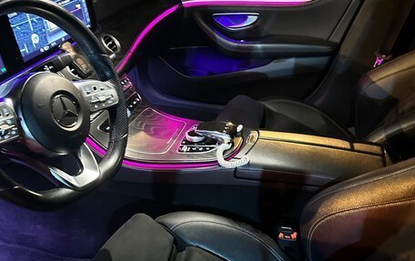 Mercedes-Benz E-Класс, 2019 год, 4 200 000 рублей, 6 фотография