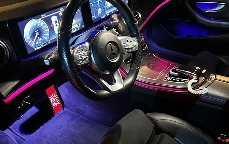 Mercedes-Benz E-Класс, 2019 год, 4 200 000 рублей, 8 фотография