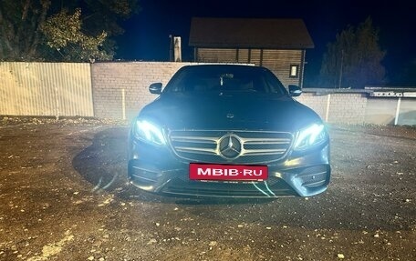 Mercedes-Benz E-Класс, 2019 год, 4 200 000 рублей, 5 фотография