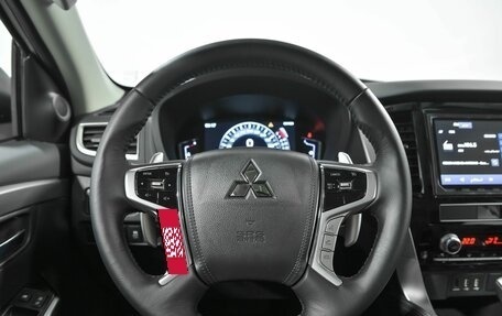 Mitsubishi Montero Sport, 2022 год, 5 280 000 рублей, 9 фотография
