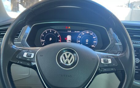 Volkswagen Tiguan II, 2018 год, 3 100 000 рублей, 12 фотография