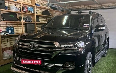 Toyota Land Cruiser 200, 2018 год, 10 500 000 рублей, 2 фотография