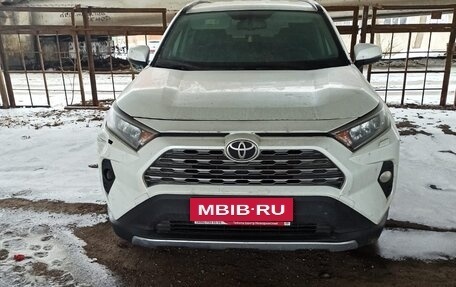 Toyota RAV4, 2021 год, 3 668 000 рублей, 3 фотография