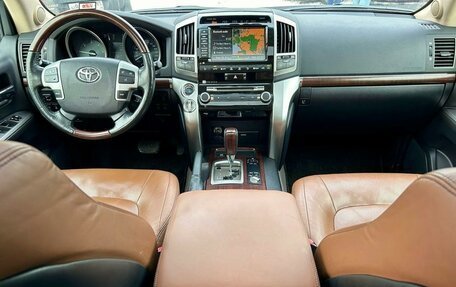 Toyota Land Cruiser 200, 2014 год, 4 690 000 рублей, 4 фотография