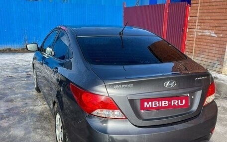Hyundai Solaris II рестайлинг, 2012 год, 750 000 рублей, 3 фотография