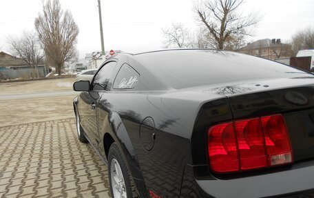 Ford Mustang VI рестайлинг, 2007 год, 1 490 000 рублей, 9 фотография